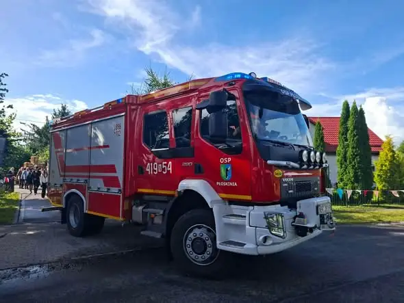 Dożynki gminne w Chruścielu z udziałem OSP Płoskinia