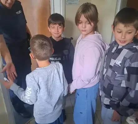 Uczniowie z wizytą w Komisariacie Policji we Fromborku